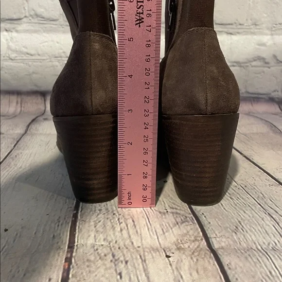 Lucky Brand Zorlina Brown Suede Ankle Booties Sz 6.5 - Picture 3 of 12